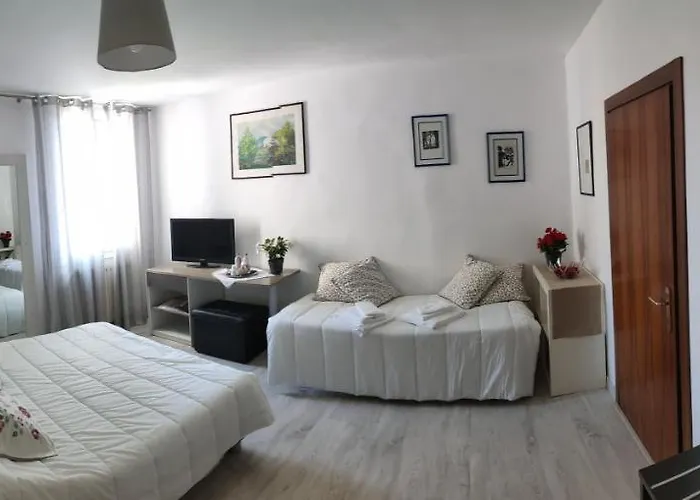 Venice Home
